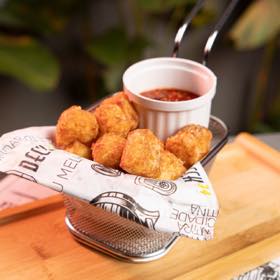 403 - Pipoquinha de queijo coalho